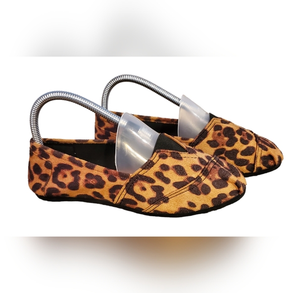 NEW IN BOX YOKI " STYLE‎ COLLEGE "  Leopard style FLATS shoes Sz 7 - Picture 2 of 12